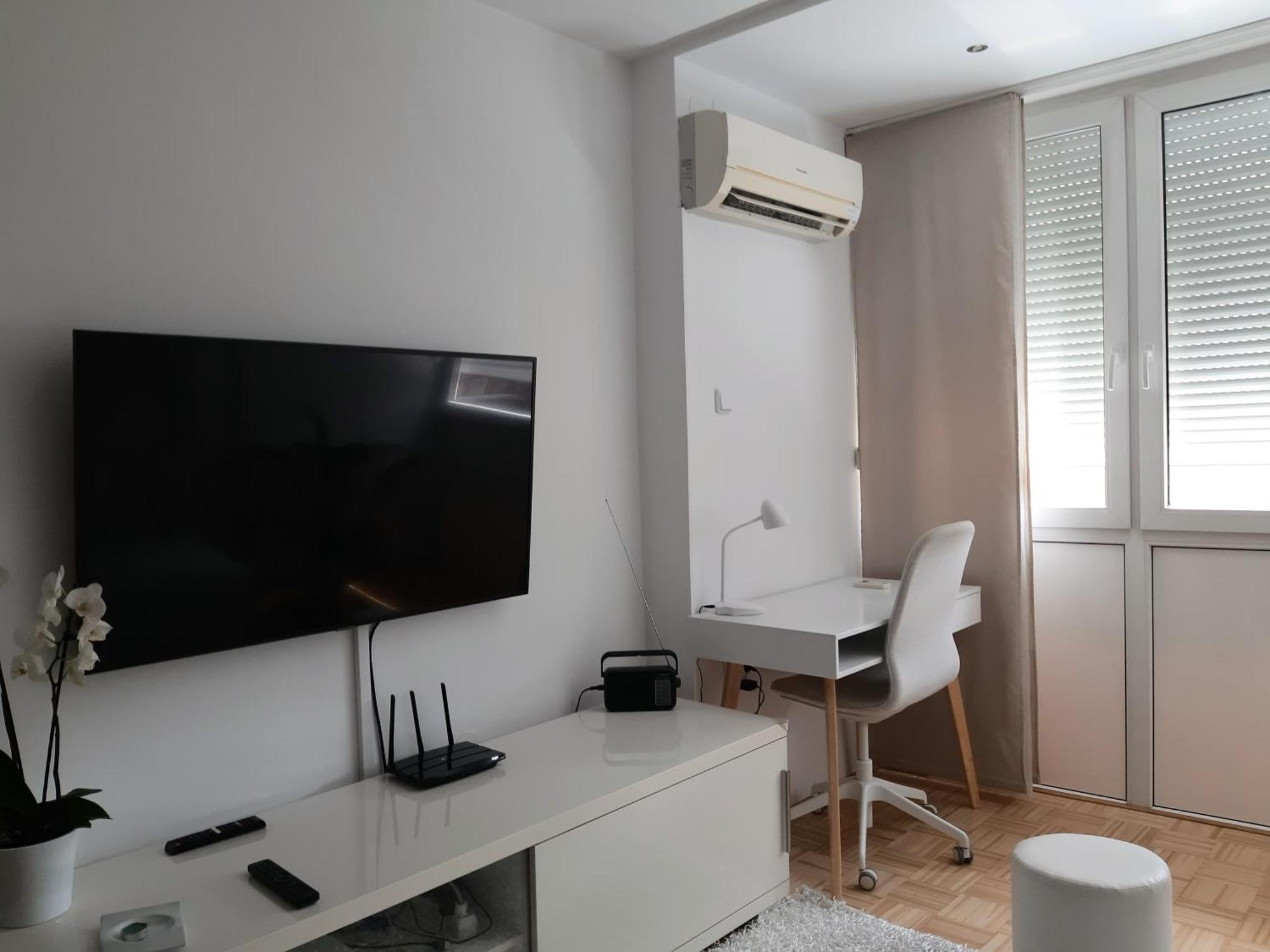 Apartma Eva โคเปร์ ภายนอก รูปภาพ