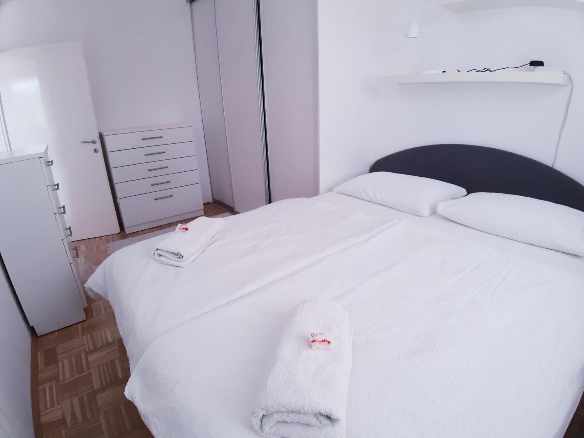 Apartma Eva โคเปร์ ภายนอก รูปภาพ